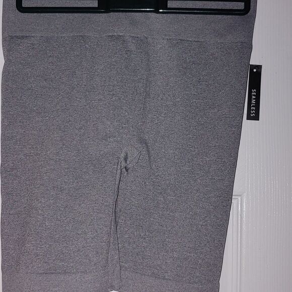 One Step Up gray seamless biker shorts Sz l/xl - Picture 2 of 6